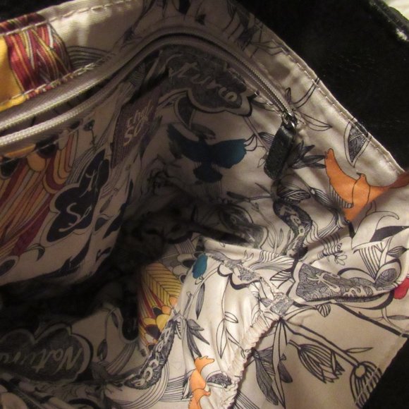 THESAK LADIES GENUINE LEATHER SHOULDER BAG. BLACK. 13 X 12 X 3 INCHES. - Picture 7 of 9